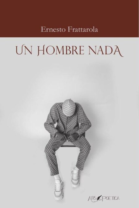 Un hombre nada